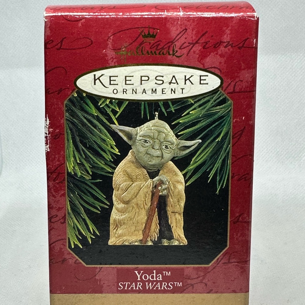 Hallmark Star Wars Yoda Keepsake Ornament - Green and Tan